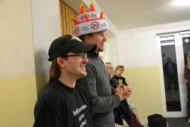 KAMPF » 2014 » Theos 30.