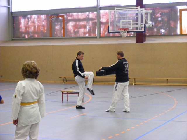 KAMPF » 2013 » Training mit den Nasenbären