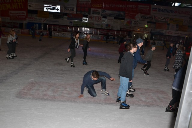KAMPF » 2016 » Eislaufen