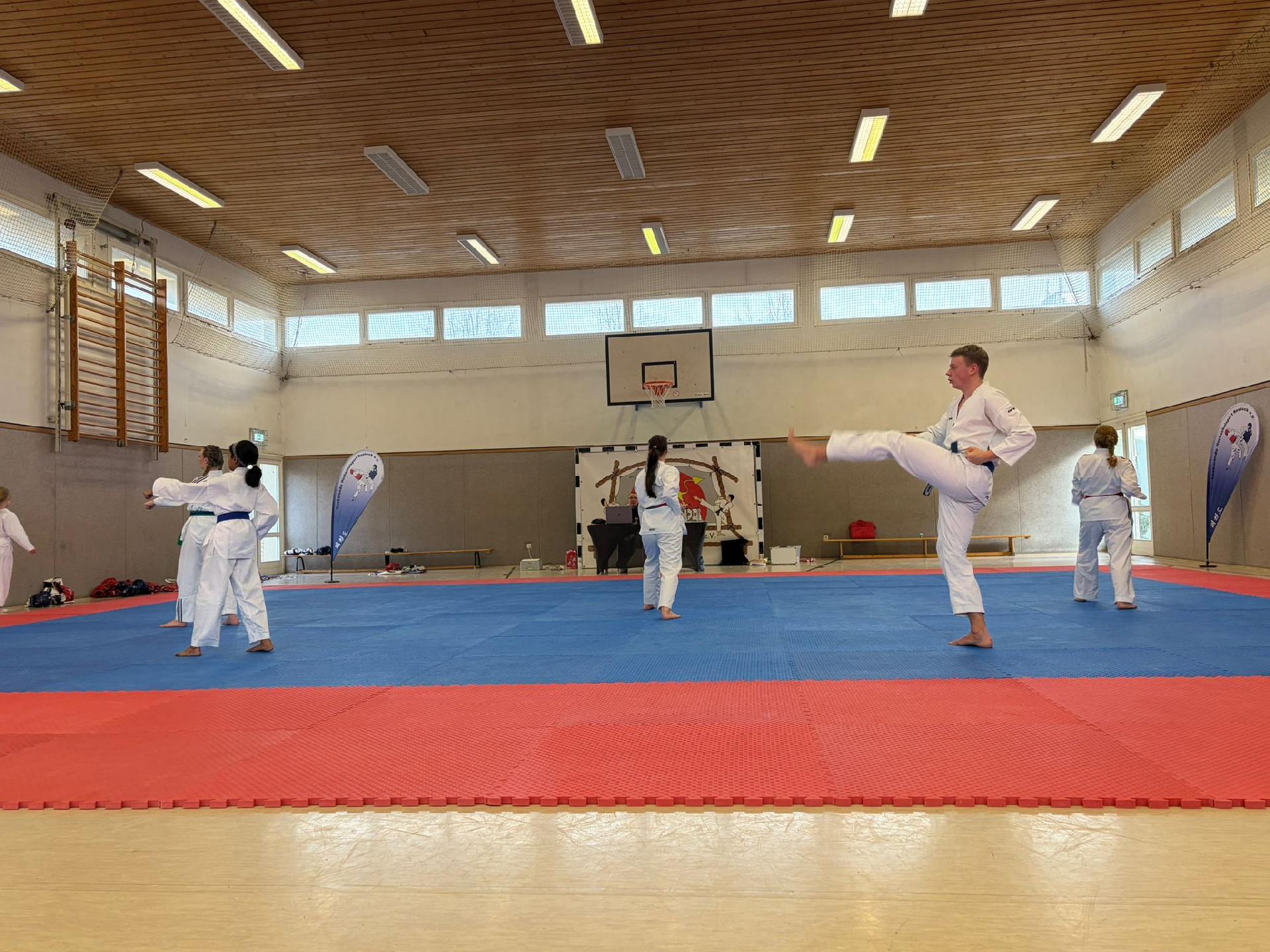 MIX&nbsp;&raquo;&nbsp;2026&nbsp;&raquo;&nbsp;Gürtelprüfung I
Gürtelprüfung