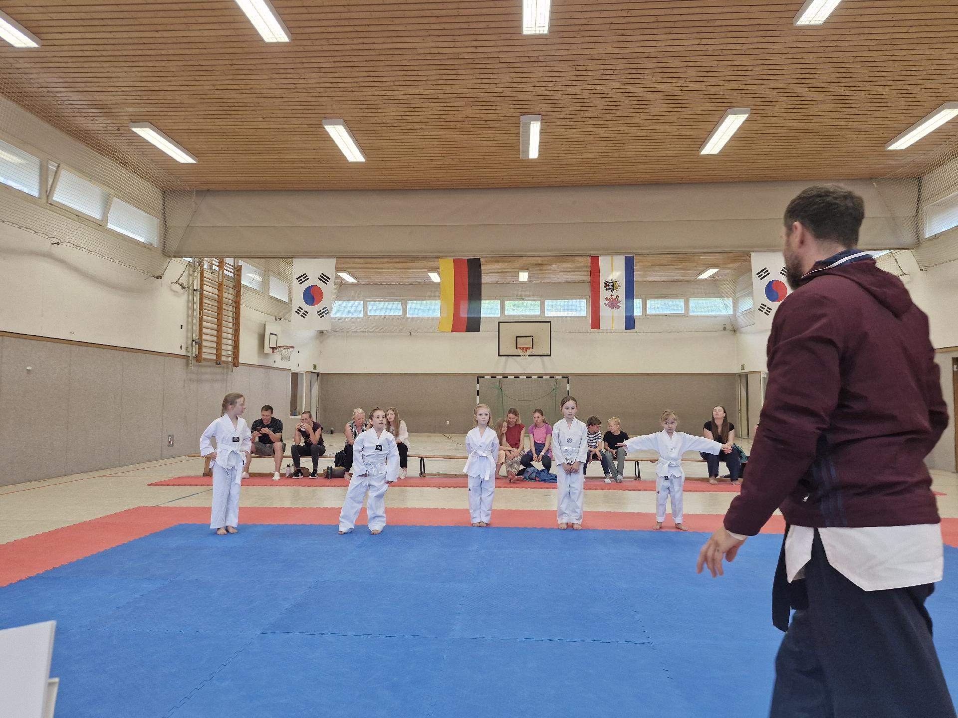 MIX » 2026 » Gürtelprüfung II
Gürtelprüfung