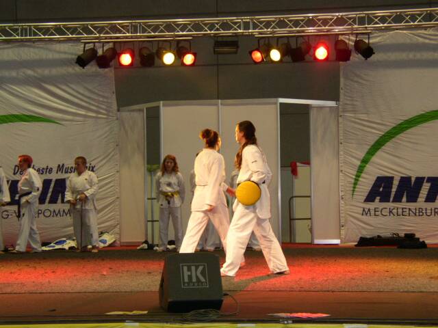 KAMPF » 2002 » Antenne 2002